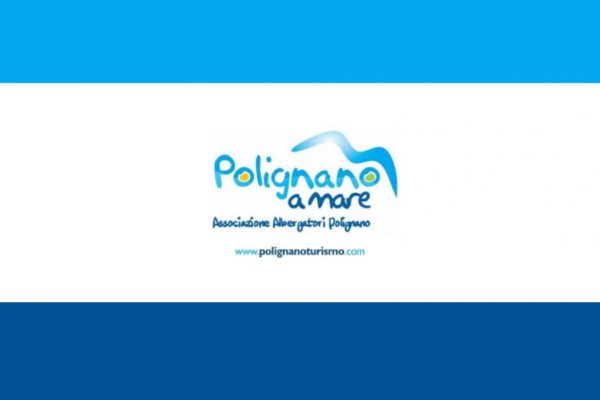 Polignano a mare. Volare nel blu.